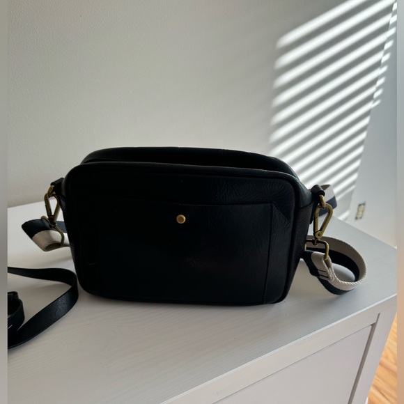 Madewell Transport Camera Bag - Picture 2 of 8